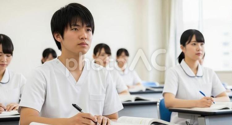 座学で勉強をするアジア人看護師 看護師,勉強,座学の写真素材