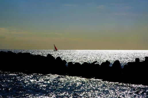 七里ヶ浜の光景 七里ヶ浜の光景の写真
