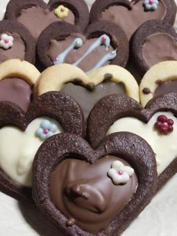 ハート型のクッキー ハート型,クッキー,チョコレートの写真素材