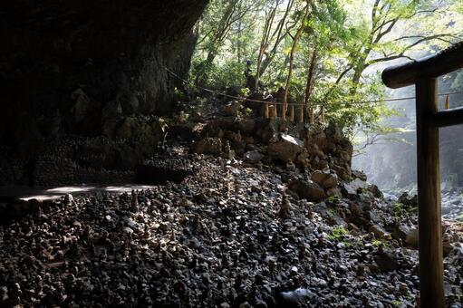 天岩戸神社　天安河原 天岩戸神社,天安河原,仰慕ヶ窟の写真素材