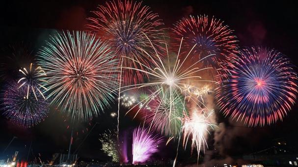 豪華すぎる花火大会 関門海峡花火大会,関門海峡,関門橋の写真素材