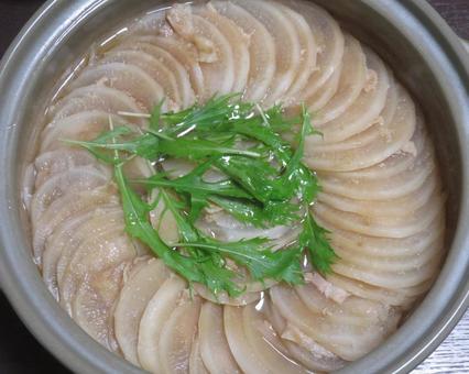 大根と豚肉のミルフィーユ鍋 大根と豚肉のミルフィーユ鍋 鍋,大根と豚肉,ミルフィーユ鍋の写真素材