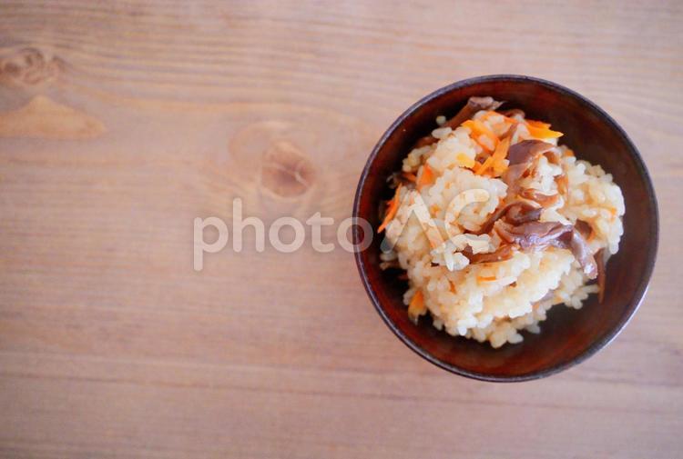 きのこの味ご飯（上から・左） 味ご飯,炊き込みご飯,混ぜご飯の写真素材