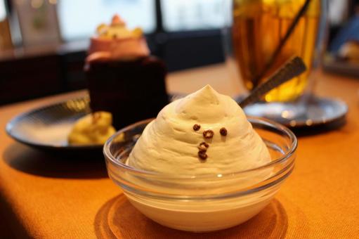 顔つきホイップクリーム ホイップクリーム,生クリーム,スイーツの写真素材