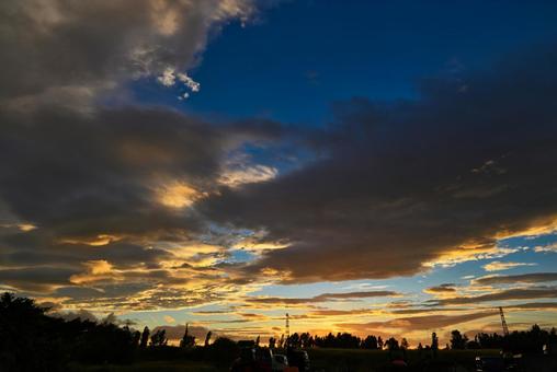 Sunset during the approach of a typhoon 2025/7/14, JPG