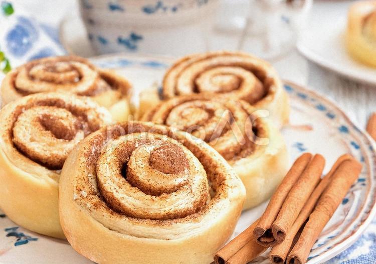 シナモンロールのイメージ 食,食べ物,おやつの写真素材