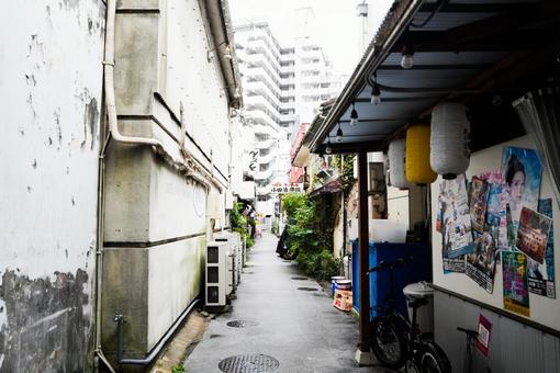 路地裏 路地,商店街,町の写真素材