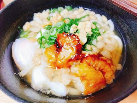 肉たまごねぎ天かすうどん うどん,ランチ,肉の写真素材