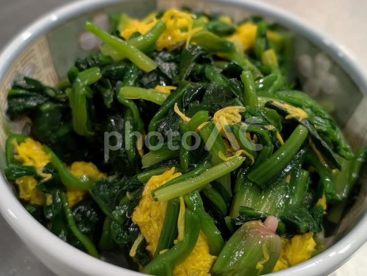 ほうれん草のおひたし食用菊 ほうれん草,おひたし,菊の写真素材