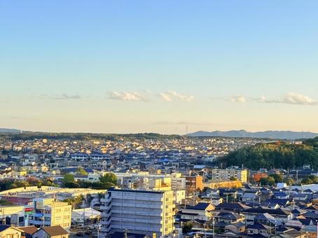 夕焼けの空 夕焼け,空,町並みの写真素材
