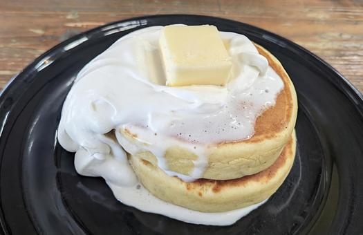 生クリームとバターたっぷり 生クリームとバターたっぷり 食べ物,スイーツ,ホットケーキの写真素材