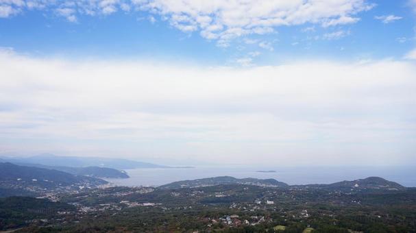 大室山からの初島と伊豆の海岸線 大室山,山頂より,初島の写真素材