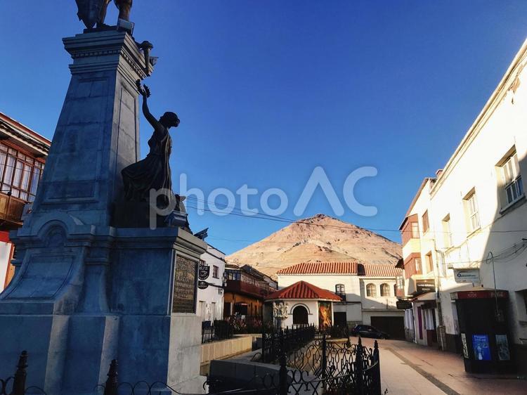 ボリビア、ポトシの銀山と街並み 海外,南米,ラテンアメリカの写真素材