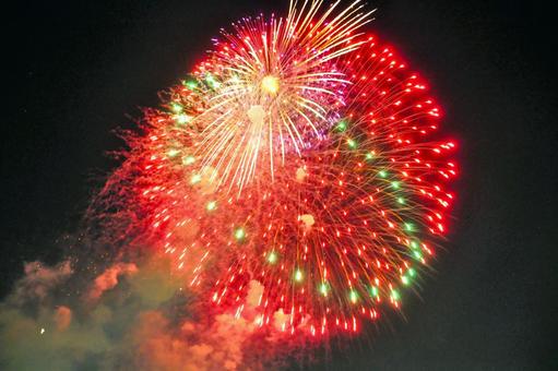 打ち上げ花火 打ち上げ花火 花火,打ち上げ花火,夜空の写真素材
