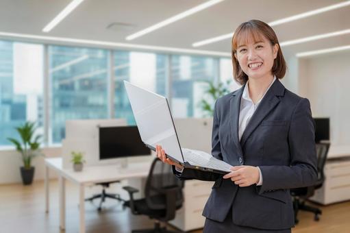 オフィスとビジネスウーマン 女性,スーツ,ビジネスウーマンの写真素材