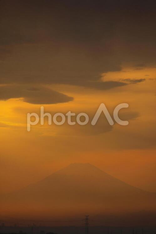 夕暮れの富士山 夕暮れ,夕焼け,茜色の写真素材