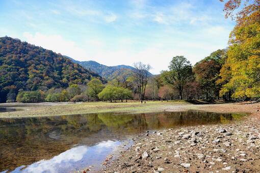 秋の西ノ湖の写真