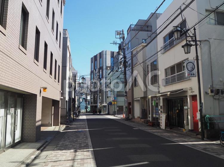 代々木上原駅前商店街（東京・渋谷区） 代々木上原駅前商店街,代々木上原駅,渋谷区の写真素材