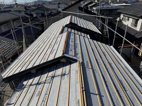 屋根葺き替え工事　防水シート 屋根葺き替え,リフォーム,工事の写真素材