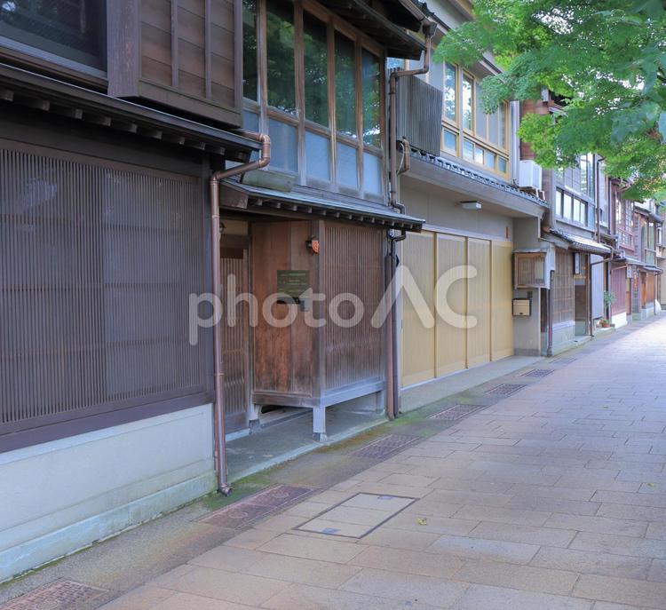 金沢市東山地区　主計町の古い町並み 町家,古民家,家の写真素材