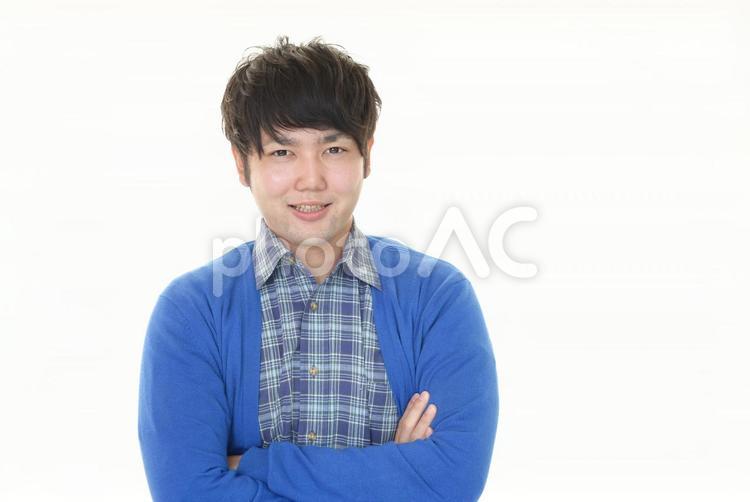 男性　腕組み　ポートレート 男性,ガッツポーズ,頑張るの写真素材