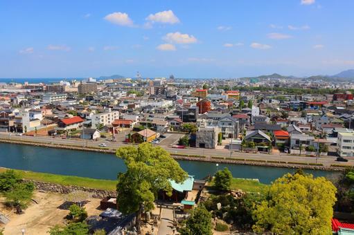 今治市を見下ろす 今治市を見下ろす 今治城,愛媛県,今治市の写真素材