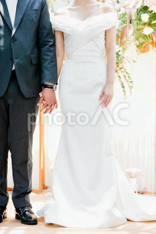 新郎新婦　結婚　幸せ　披露宴　ウェディング 男性,女性,ファッションの写真素材