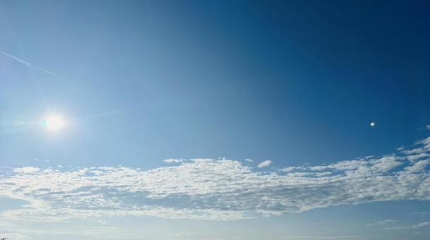 初夏の空 初夏の空の写真