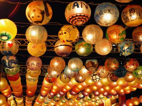 提灯ライトアップ 提灯ライトアップ 提灯,祭り,夜の写真素材