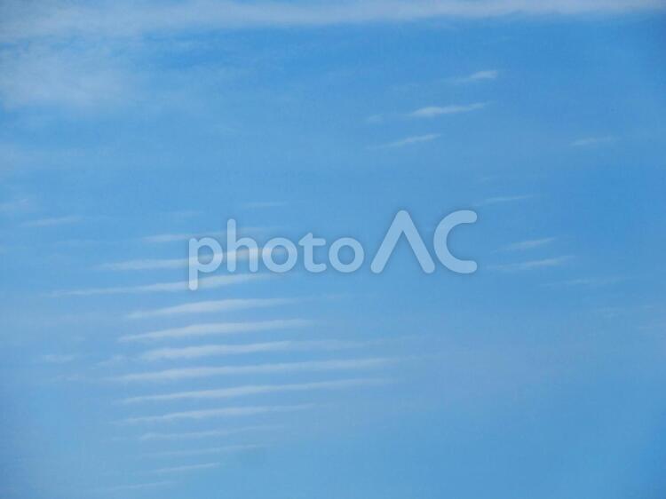 薄い雲と青空 - No: 34700544｜写真素材なら「写真AC」無料（フリー）ダウンロードOK