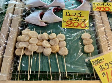 バーベキューの食材 バーベキューの食材 ホタテ,生ホタテ,串刺しの写真素材
