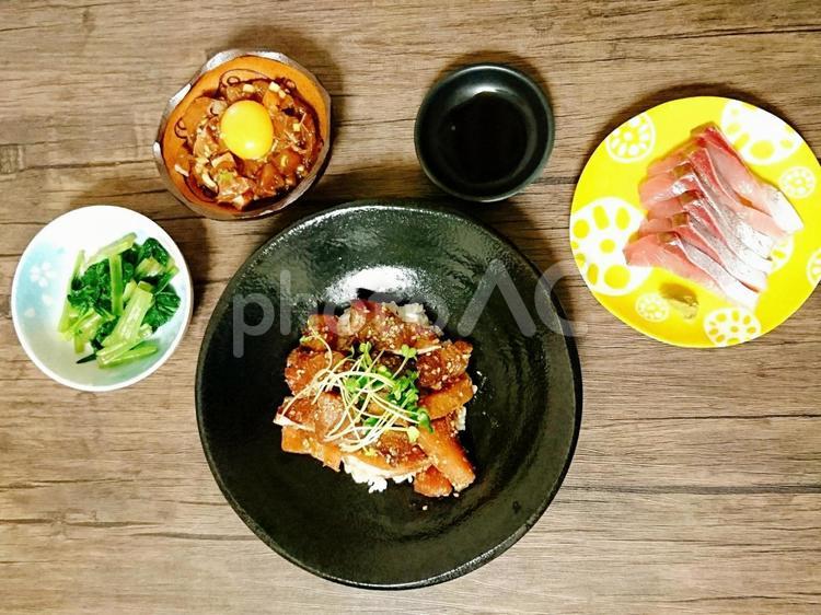 ぶりづくしの料理 定食,ブリ料理,ごはんの写真素材