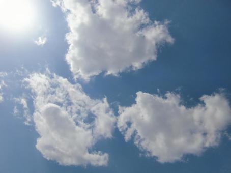 四月の雲-13の写真