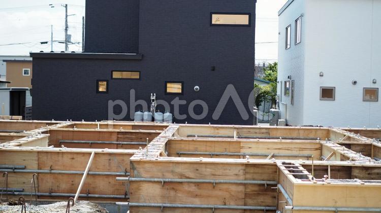 新築を建てる 工事,建築,基礎の写真素材