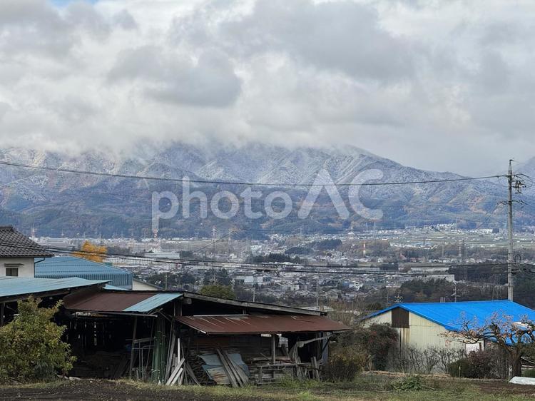 晩秋の塩尻市街（遠景） 晩秋,秋,風景の写真素材