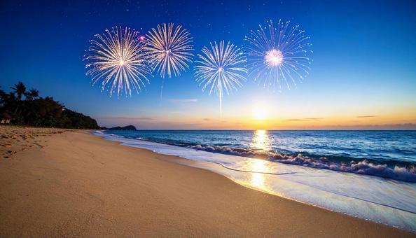 海辺から見る打ち上げ花火 海辺から見る打ち上げ花火の写真