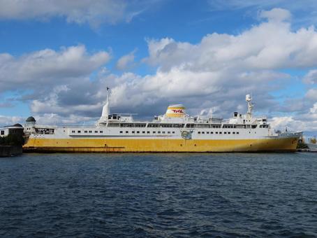 青森ベイエリア 青函連絡船 八甲田丸 青函連絡船,八甲田丸,青森駅の写真素材