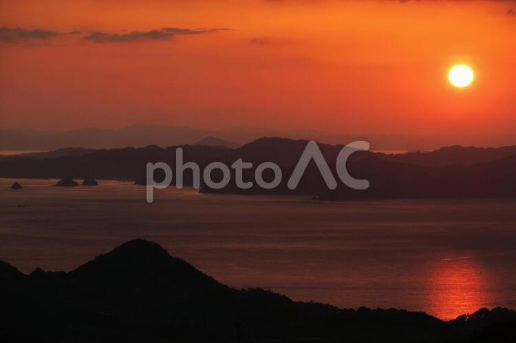 瀬戸の夕日 日暮れ,暁,太陽の写真素材