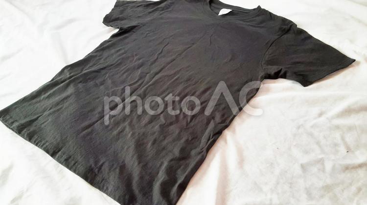 黒の綿Tシャツ・2 tシャツ,衣類,服の写真素材