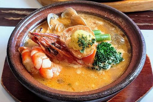 Photo, bouillabaisse, seafood bouillabaisse, seafood soup, 