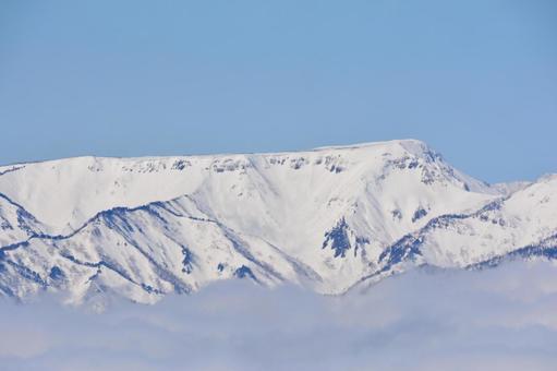 冬の谷川岳から見た苗場山 苗場山,山頂,頂上の写真素材