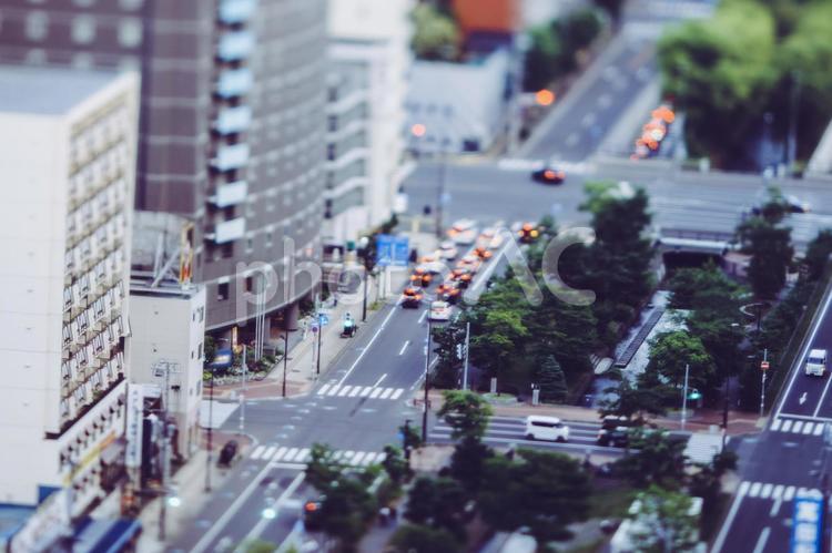 展望から見た道路と街並み 交差点,道,町並みの写真素材