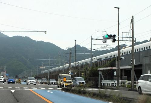 長い新幹線通過中 長い新幹線通過中 新幹線,列車,車の写真素材