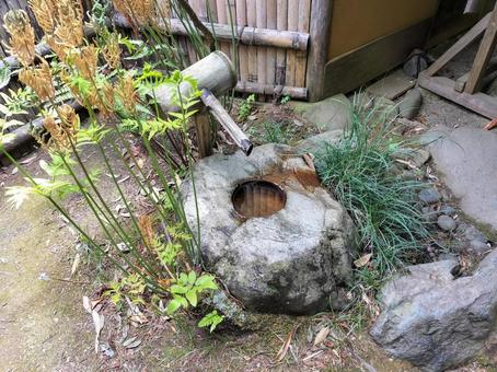 偕楽園 好文亭の庭の蹲 茨城県水戸市 偕楽園 好文亭の庭の蹲 茨城県水戸市 偕楽園,好文亭,蹲の写真素材