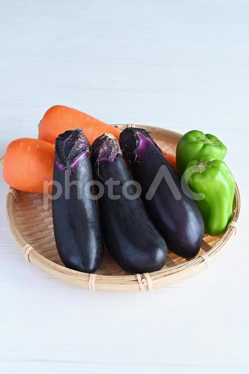 野菜(なす、ピーマン、にんじん) 野菜,なす,茄子の写真素材