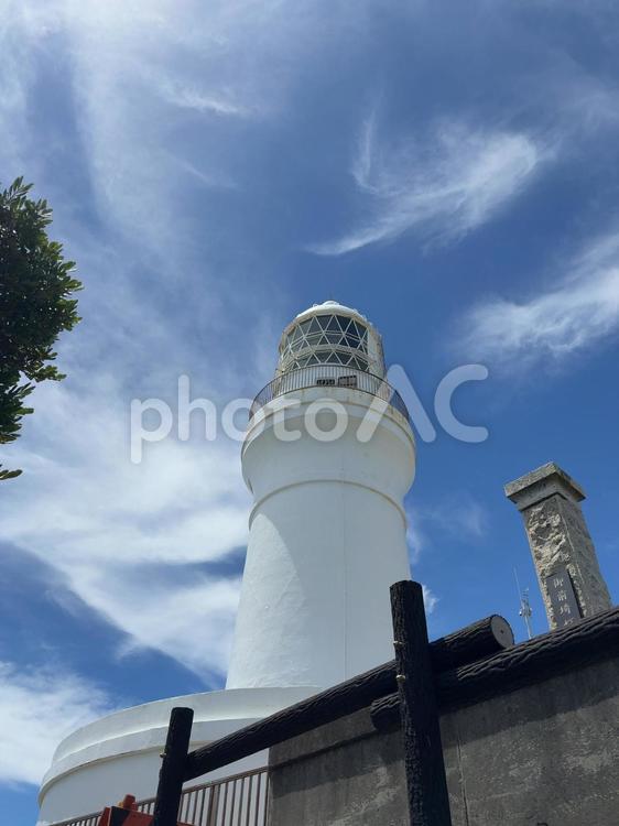 青空と御前埼灯台 御前埼灯台,御前崎灯台,灯台の写真素材