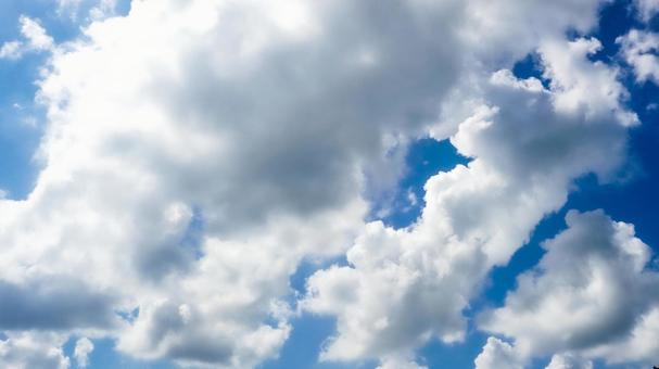 夏の空と雲 夏の空と雲の写真