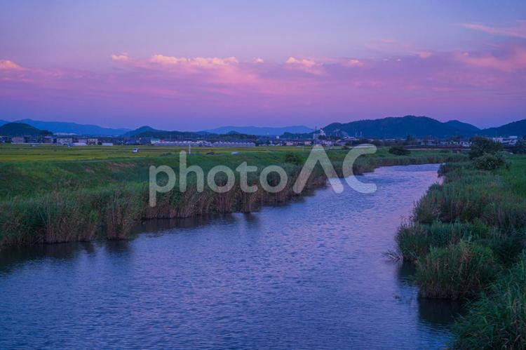 癒される風景写真 夕日,夕方,晴れの写真素材