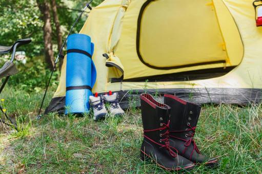 マットと黄色いテント テント,キャンプ,アウトドアの写真素材