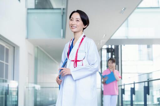病院で働く女性の医者 病院,医者,医療の写真素材